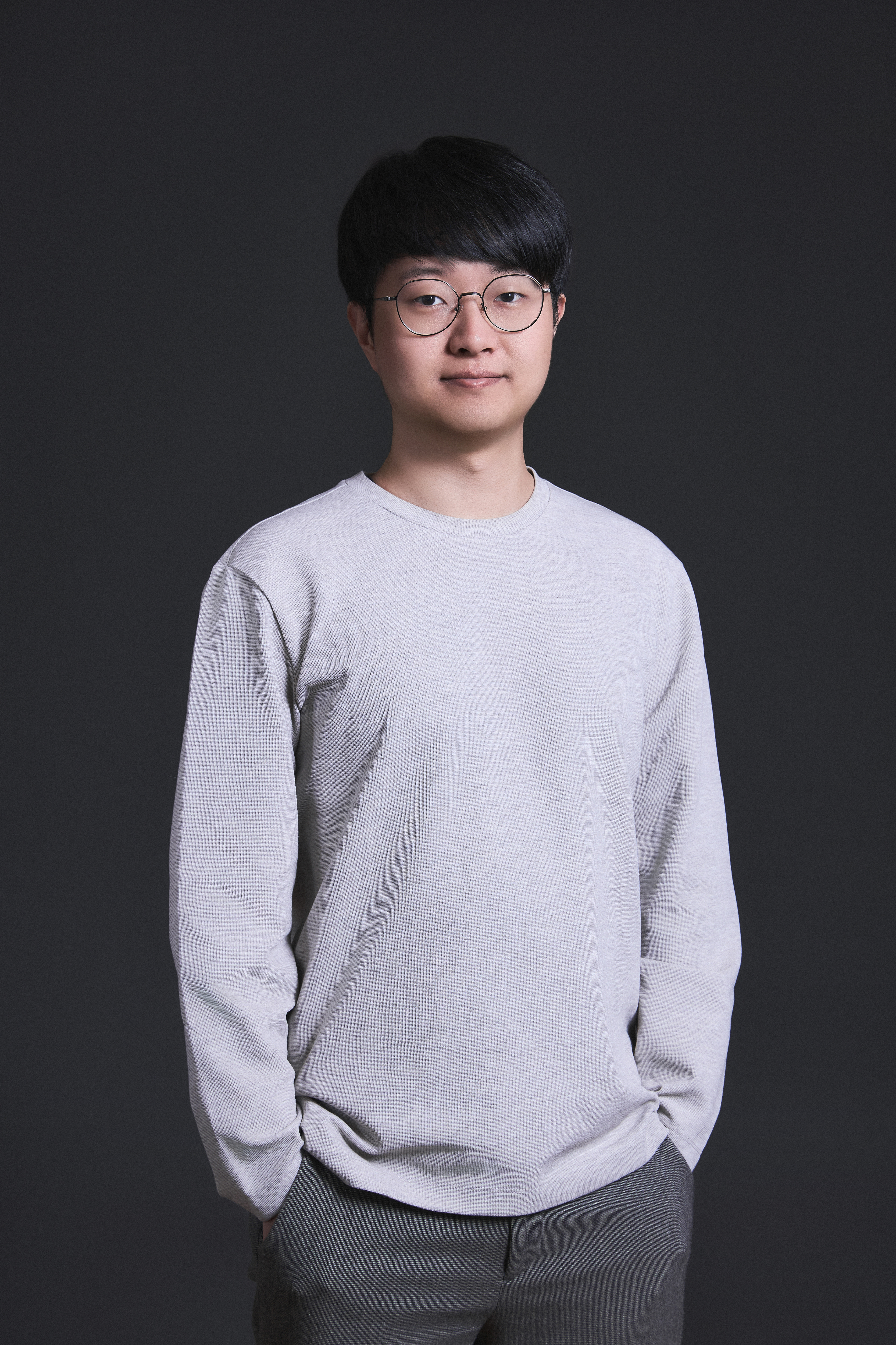 Portrait photo of Phil